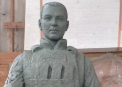 У школы в селе Инжавинского района установят памятник участнику СВО