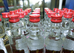 За неделю за продажу “палёного” алкоголя оштрафовали двух пенсионерок