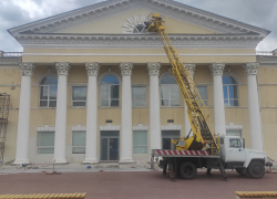 В Тамбове начались работы по восстановлению фасада бывшего кинотеатра «Родина»