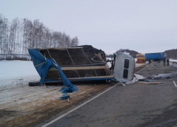 Водитель фуры погиб при столкновении в Сампурском районе 