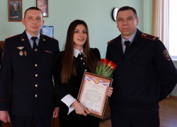 Сотрудница банка в Тамбове спасла пенсионера от передачи денег мошенникам