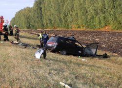 Под Тамбовом в автокатастрофе погибло трое, 4 человека пострадали