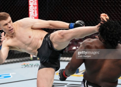 Тамбовчанин Максим Гришин победил американца на прошедшем турнире UFC