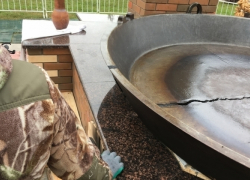 На Покровской ярмарке трещина на гигантской сковороде оставила гостей без традиционной жареной картошки