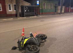 В Тамбове мотоциклист упал на проезжую часть