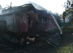 Двое маленьких детей и их мать погибли при пожаре в Кирсановском районе