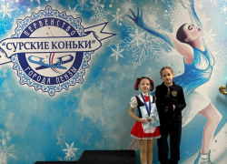Моршанские спортсменки выступили на пензенском льду и завоевали медали