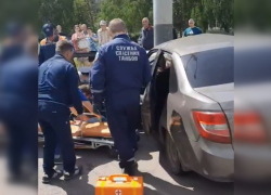 В Тамбове на Мичуринской водитель «Лады Гранта» врезался в столб