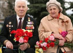 Акция «Послужим ветеранам» стартовала в МФЦ области