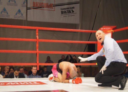 Тамбовский турнир по боксу закончился театральным нокаутом 