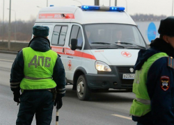 Серьезная  авария в Кочетовке стала причиной множественных травм у водителя автомобиля и его пассажирки