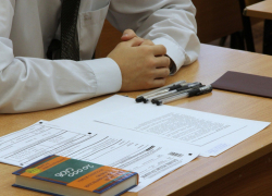 Тамбовские выпускники выбрали семью: названа самая популярная тема итогового сочинения  