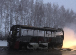 На трассе "Тамбов-Воронеж" сгорел рейсовый автобус