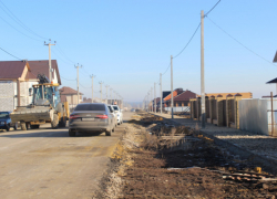 Фонари с тротуара в микрорайоне Майском будут перенесены