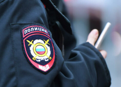 Возле торгового центра в Тамбове обнаружена подозрительная машина