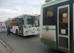 В центре Тамбова столкнулись два автобуса: пострадала пенсионерка