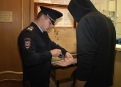 Двое 22-летних тамбовчан испортили машину такси