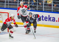 ХК «Тамбов» взял реванш у «Нефтяника» за крупное поражение в первом круге 