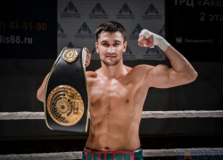 Артур Осипов выиграл свой бой в Тамбове 
