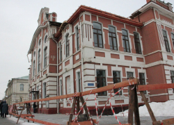 На здании тамбовского музучилища восстановят исторический балкон