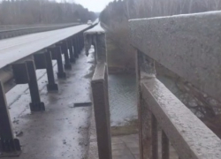 В Кирсановском округе на трассе Тамбов-Пенза поехал мост