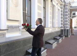 Глава Тамбова почтил память первого мэра областного центра