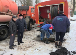 В Тамбове в канал реки Цны снова попали канализационные отходы
