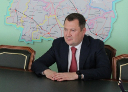 Максим Егоров перераспределил полномочия в администрации региона