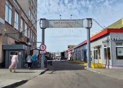 Центральный рынок потребовал вернуть прежние границы участка на Коммунальной