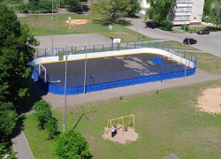 В Тамбове разваливается построенная два года назад спортплощадка