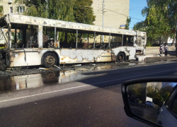 В центре Тамбова сгорел автобус