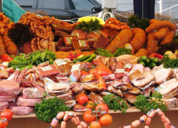 Универсальная ярмарка белорусской продукции развернулась на площади Льва Толстого 