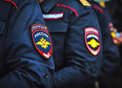 В Тамбове 40-летняя женщина укусила полицейского за ногу