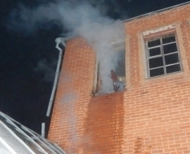 В Мучкапе пожарные боролись с огнем в недостроенном доме
