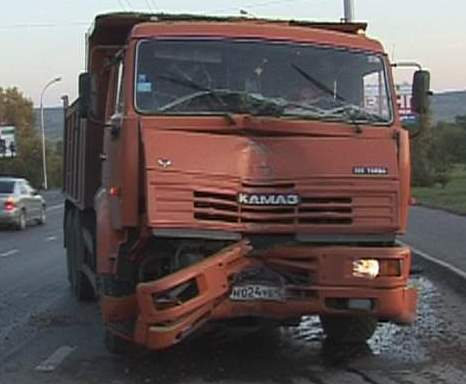 На дороге в Гавриловском районе столкнулись грузовики с прицепами.