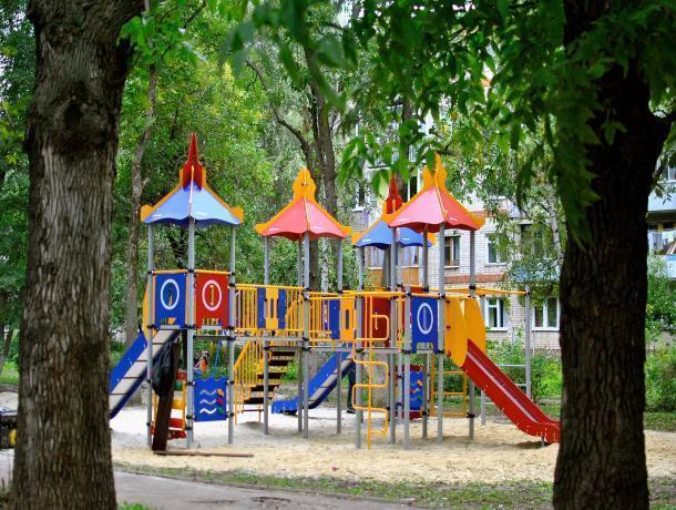 В Тамбове появились современные детские площадки с тренажерами