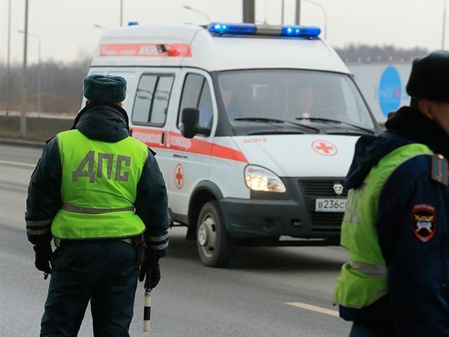 Серьезная  авария в Кочетовке стала причиной множественных травм у водителя автомобиля и его пассажирки