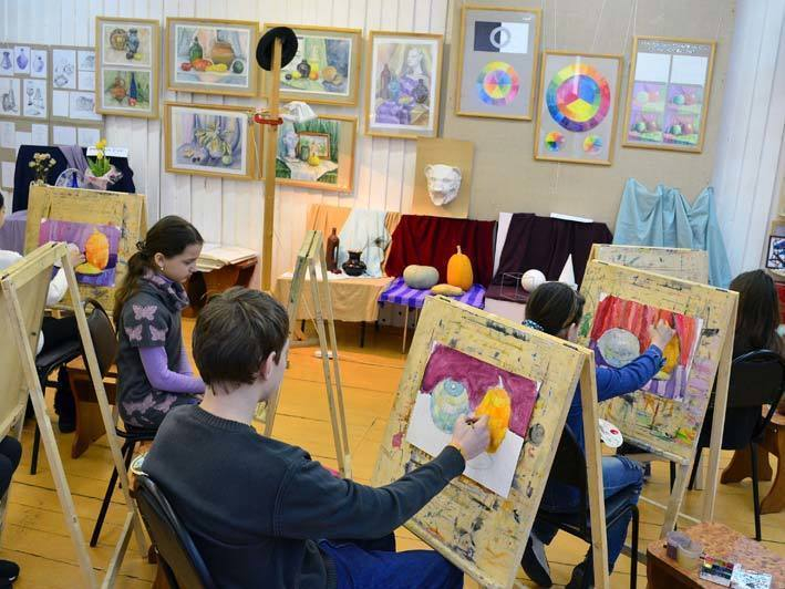 Детская художественная школа Мичуринска отметила полувековой юбилей