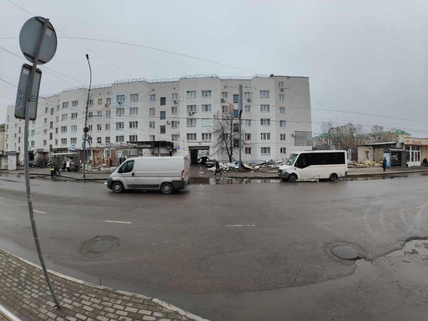 На Октябрьской избавляются от ларьков