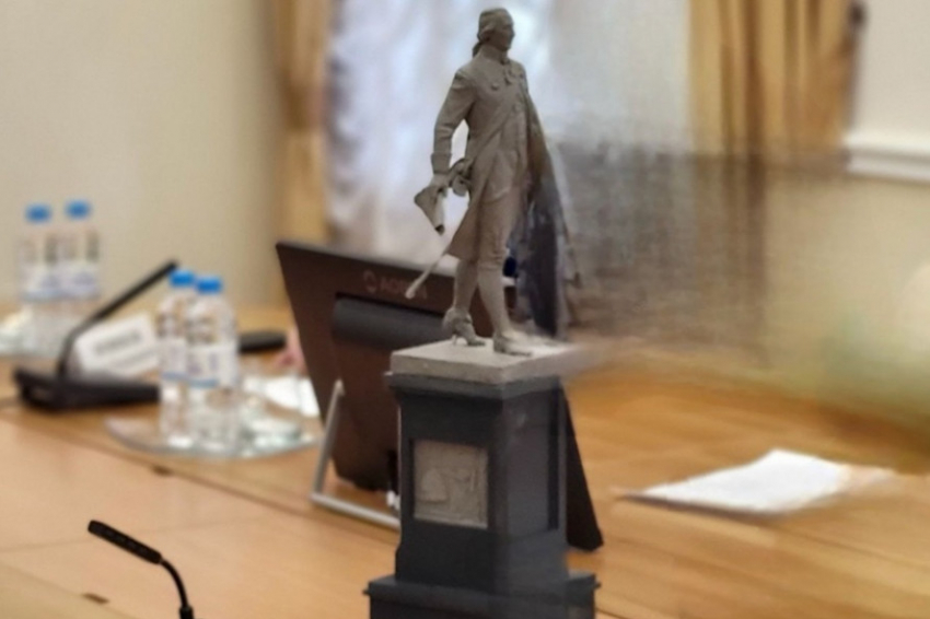 Фундамент для памятника Державину сделают до конца марта