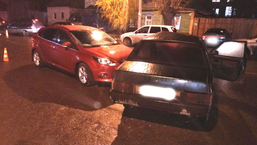 Трехлетняя девочка попала в больницу после аварии на Студенецкой Набережной