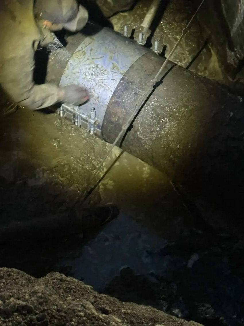 В Рассказове устраняют повреждения на крупном водоводе