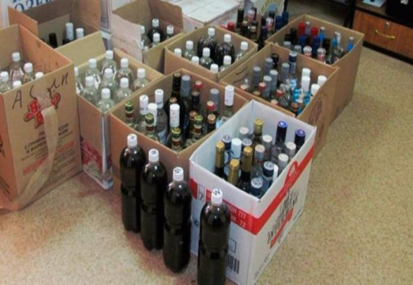 У тамбовского предпринимателя изъяли 23 тысячи бутылок контрафактного алкоголя