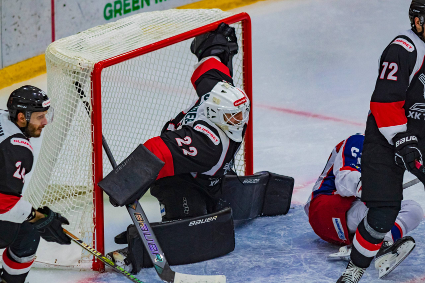 ХК «Тамбов» разгромил «Звезду» дома
