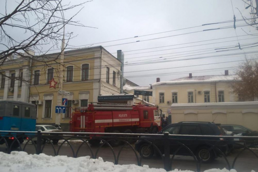 Управления образования и ЗАГСа на Советской затянуло дымом