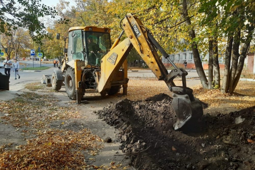 В Тамбове начали ремонт тротуара по улице Рылеева