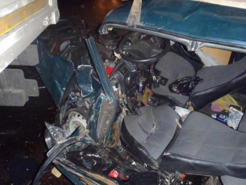 В результате лобового столкновения погиб водитель «семерки»  из Тамбова