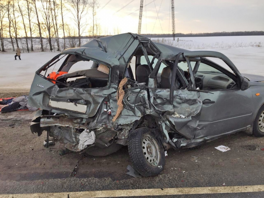 «Калину» выкинуло на трассе в «ГАЗель» 