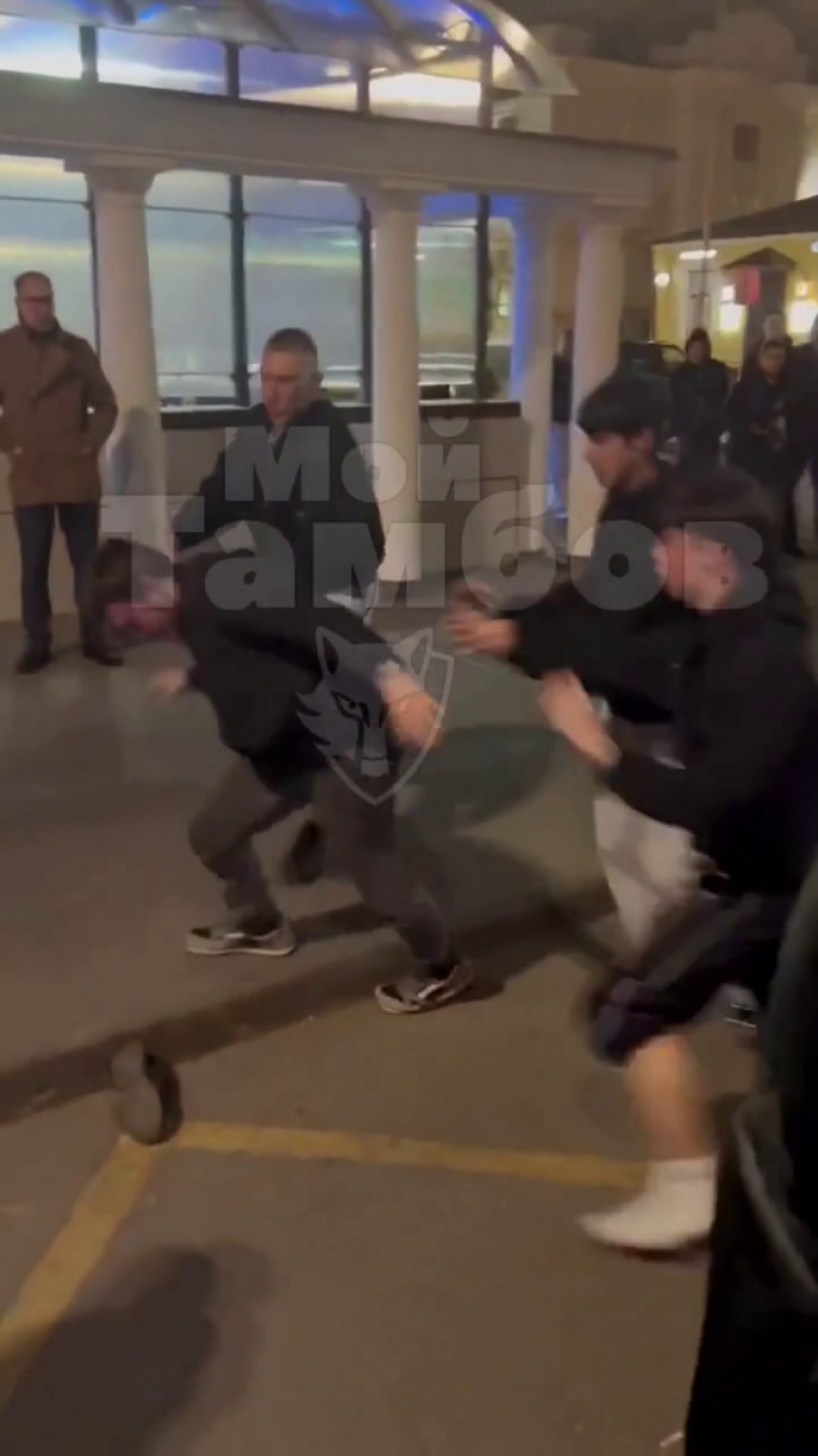 В Тамбове возбуждено уголовное дело факту драки подростков на остановке 