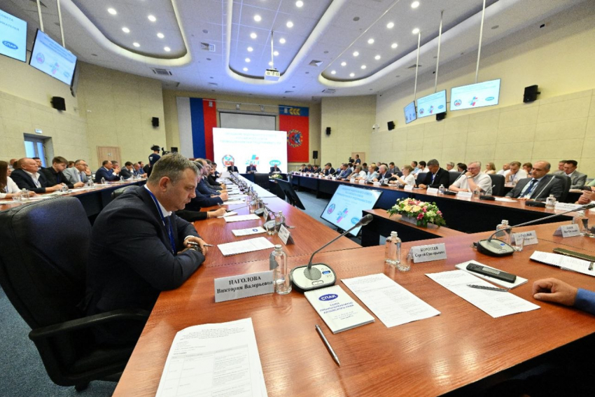 Тамбовский промышленник предложил превратить искусственный интеллект в новый стандарт для бизнеса